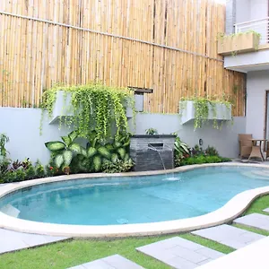 rusty-seminyak-seminyak-bali.hotelsseminyak.net/